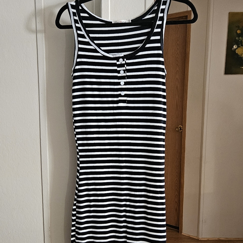 Heart & Hips Striped Maxi Dress - Picture 3 of 4